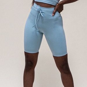 Girlfriend Collective Drawstring Bike Short - M